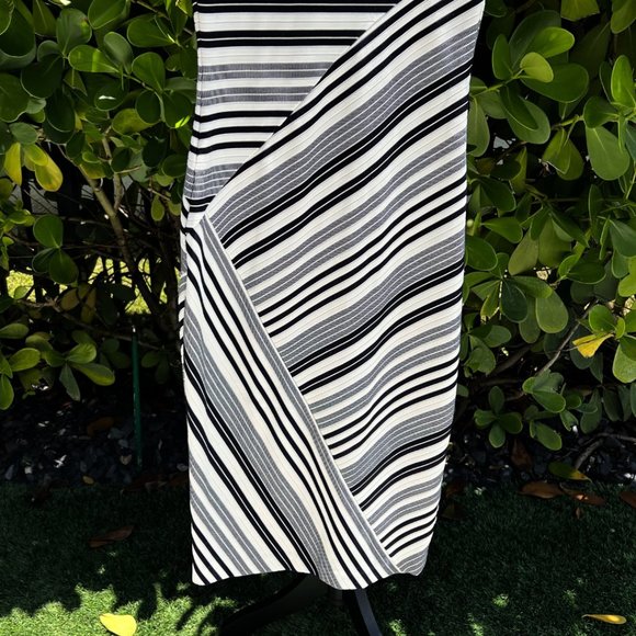 Badgley Mischka Navy Sheath Striped Dress Size 2 - Picture 5 of 13